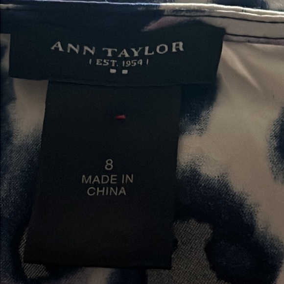 Ann Taylor abstract cascade sleeveless satin top blouse Sz 8 - Picture 6 of 9
